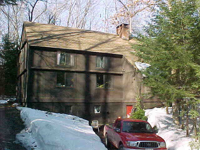 Building photograph for 12 FOOTHILLS ROAD